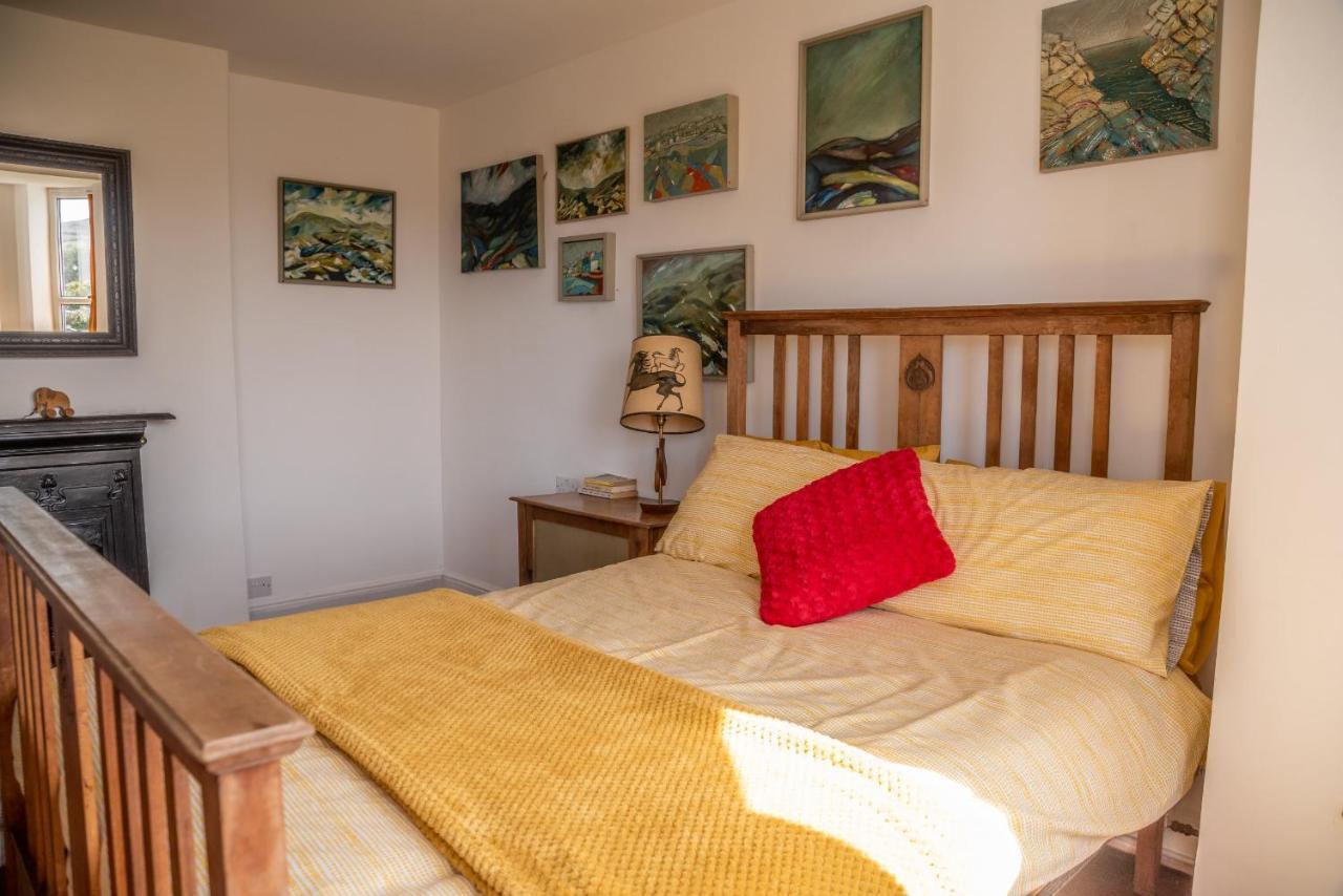 Finest Retreats - Western Watch - Sea Views, Pets Accepted, Sleeps 6 Lower Boscaswell ภายนอก รูปภาพ